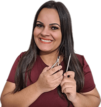 Faby Cardoso com ferramentas de cutilagem